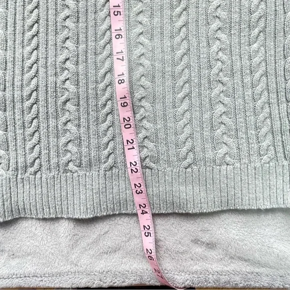 Croft & Barrow V Neck Sweater - Picture 5 of 6